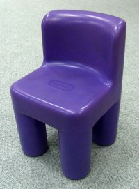 Стул пластиковый фиолетовый детский, высота 28-47 см